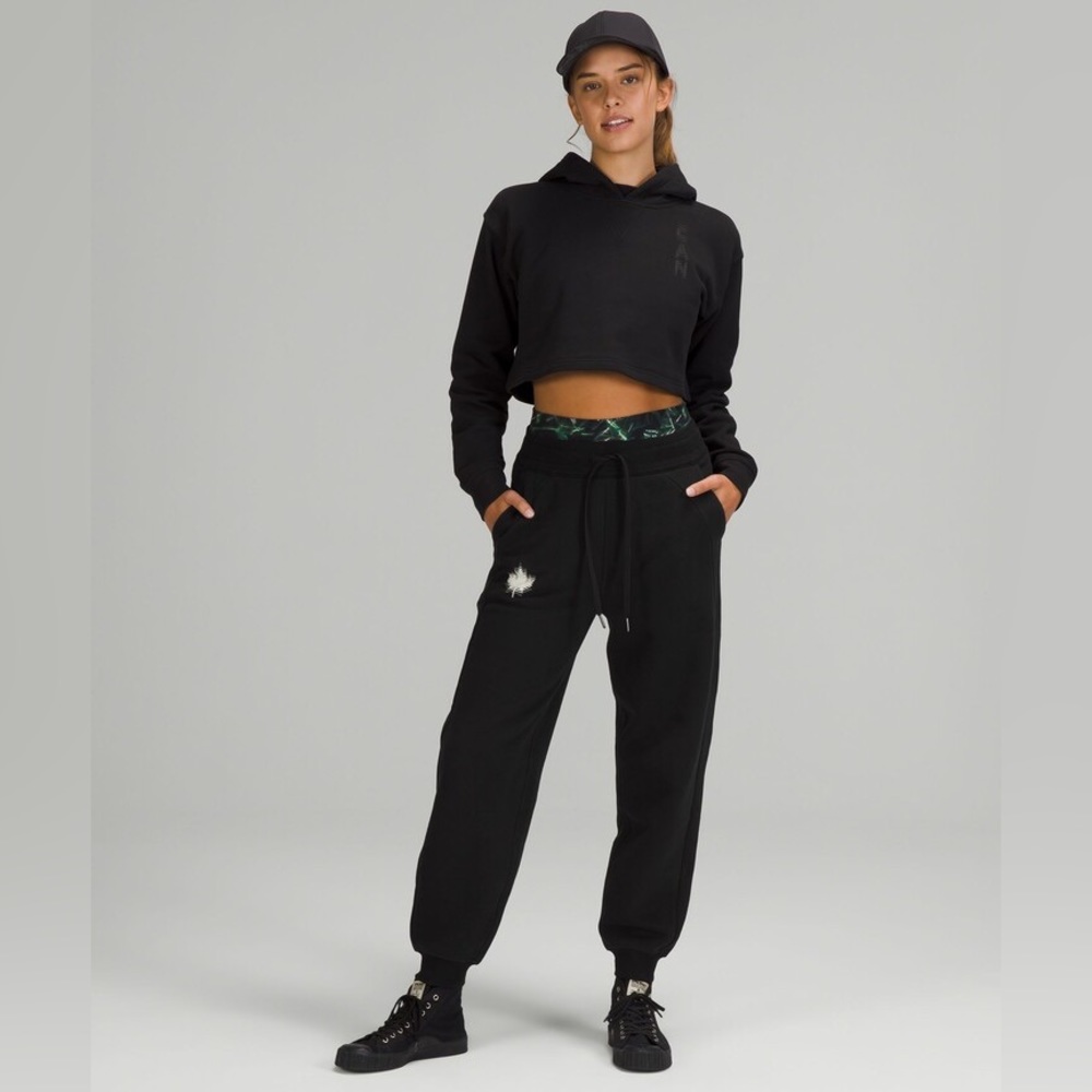 Lululemon Team Canada Relaxed High-Rise Fleece Joggers COC Logo